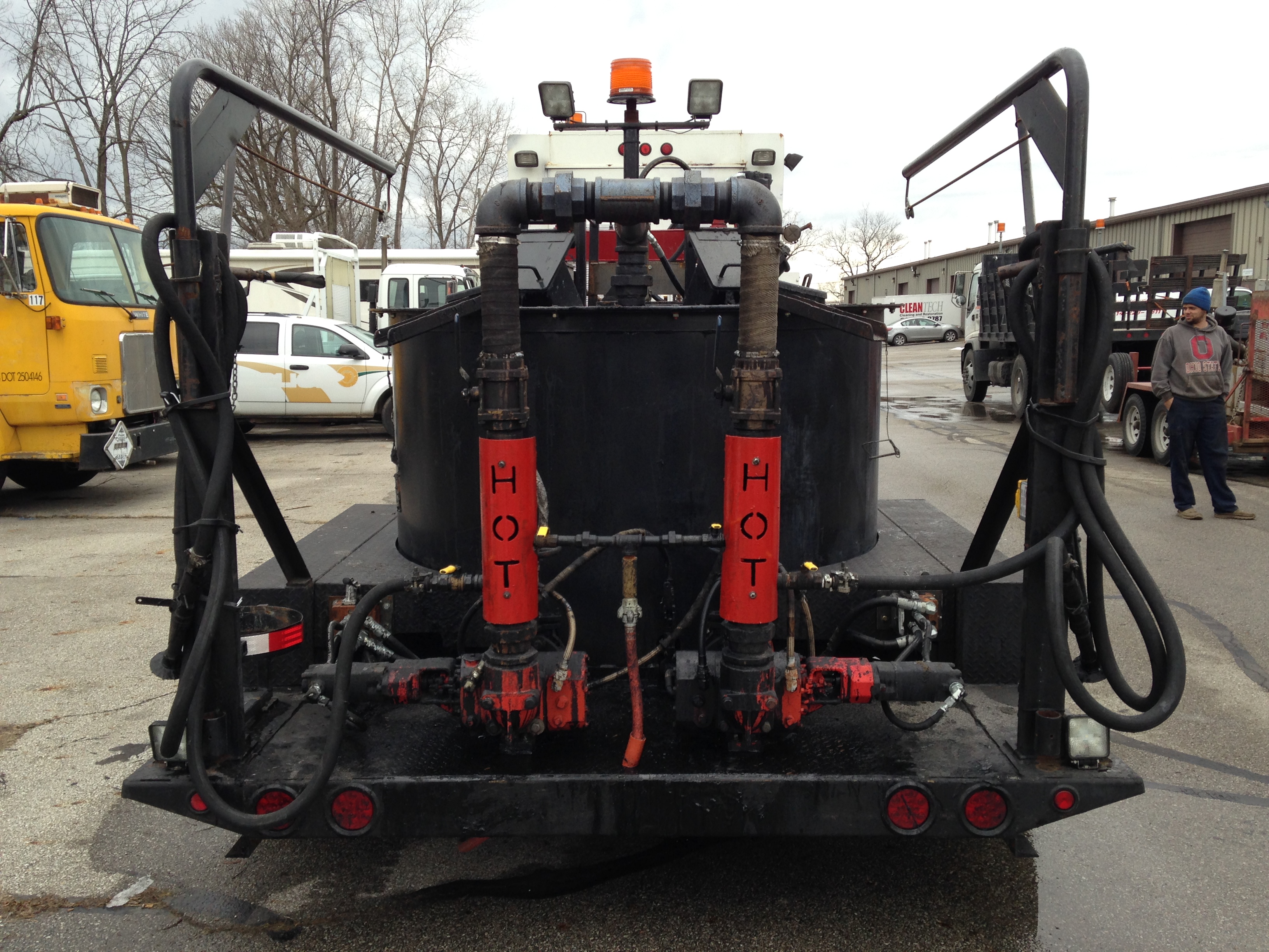 USED EQUIPMENT FOR SALE WL Markers, Snowplowable Raised Pavement